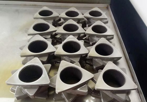 L'alto estrusore a vite del gemello di resistenza della corrosione parte l'elemento della vite dell'espulsore per TEX54